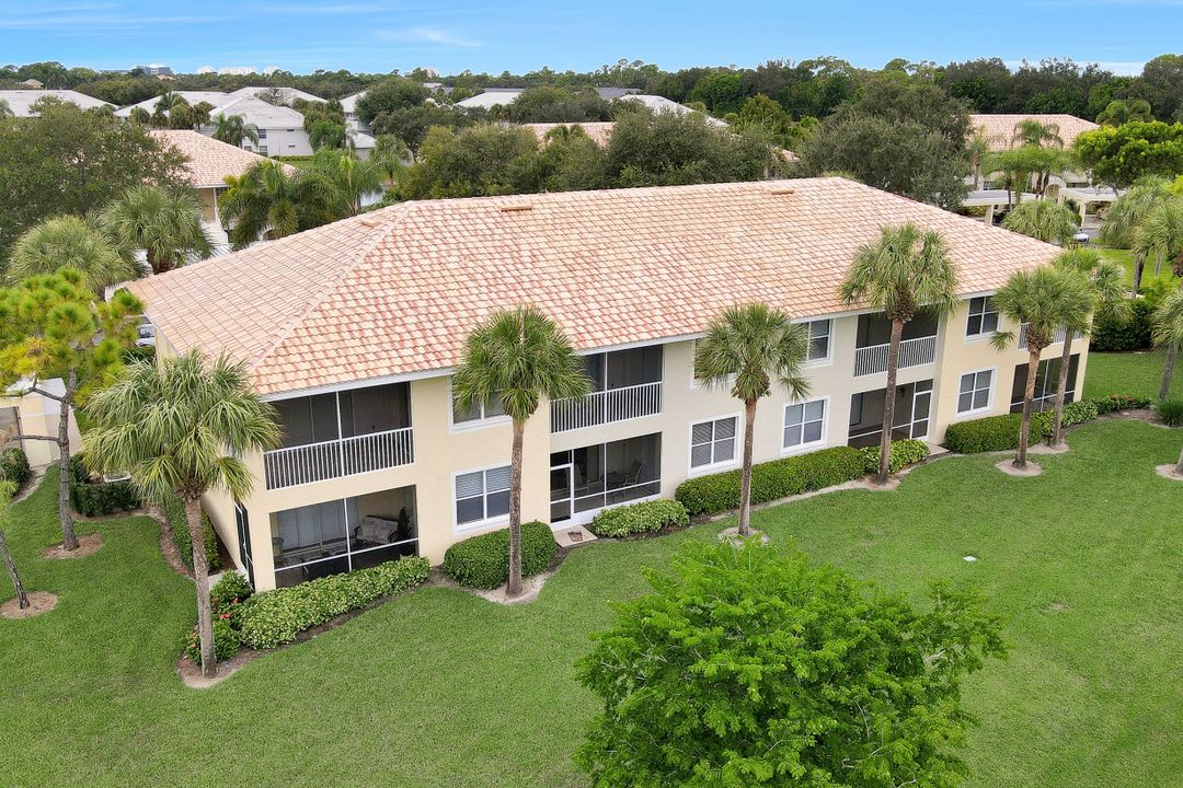 2310 Carrington Ct #202, Naples, FL 34109