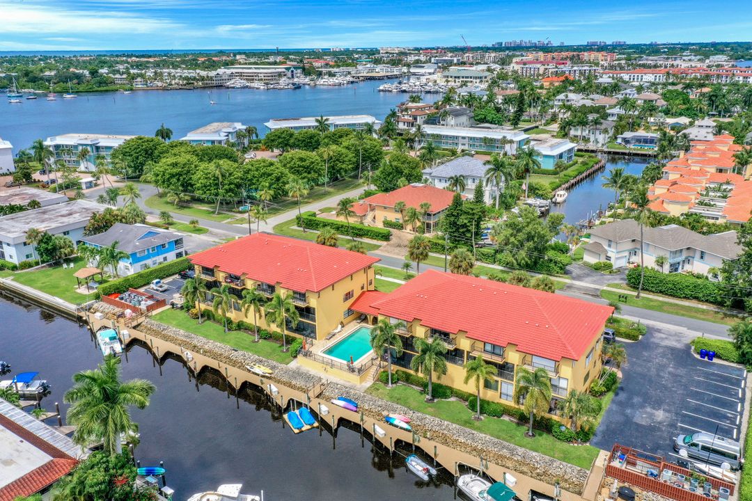 1400 Blue Point Ave #206, Naples, FL 34102