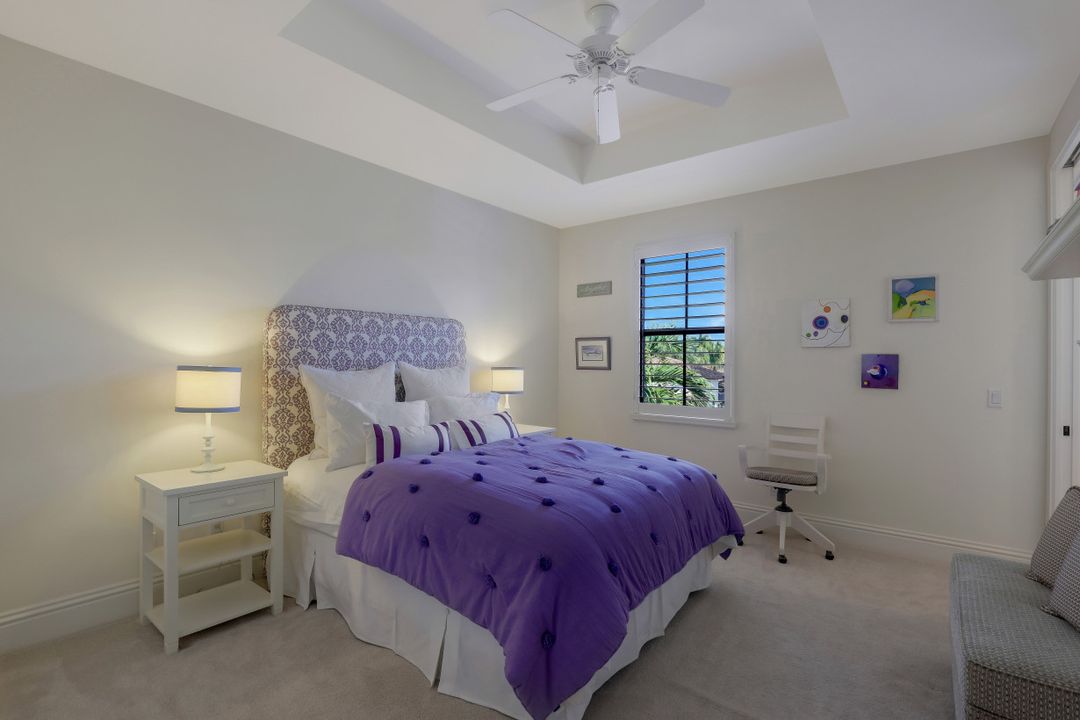 7915 Cordoba Pl, Naples, FL 34113