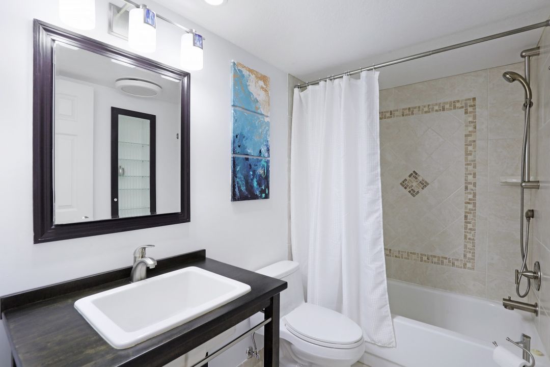 5467 Rattlesnake Hammock Rd #208C, Naples, FL 34113