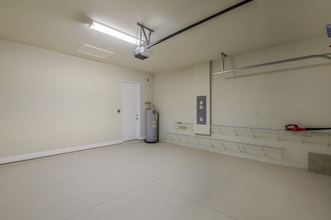 3192 Pacific Dr, Naples, FL 34119