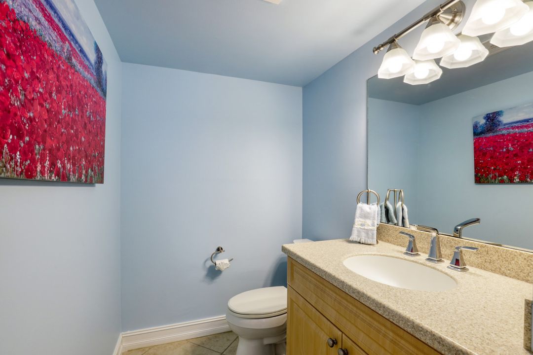 788 Park Shore Dr #H13, Naples, FL 34103