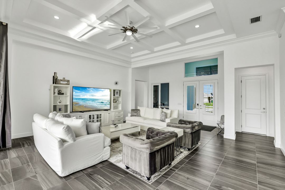 2612 Surfside Blvd, Cape Coral, FL 33914