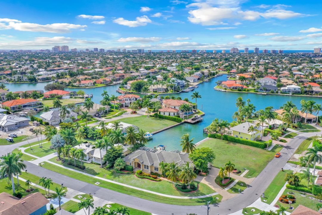 138 S Bahama Ave, Marco Island, FL 34145