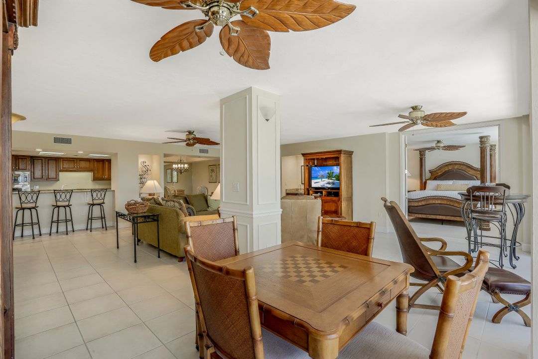 5601 Turtle Bay Dr #302, Naples, FL 34108