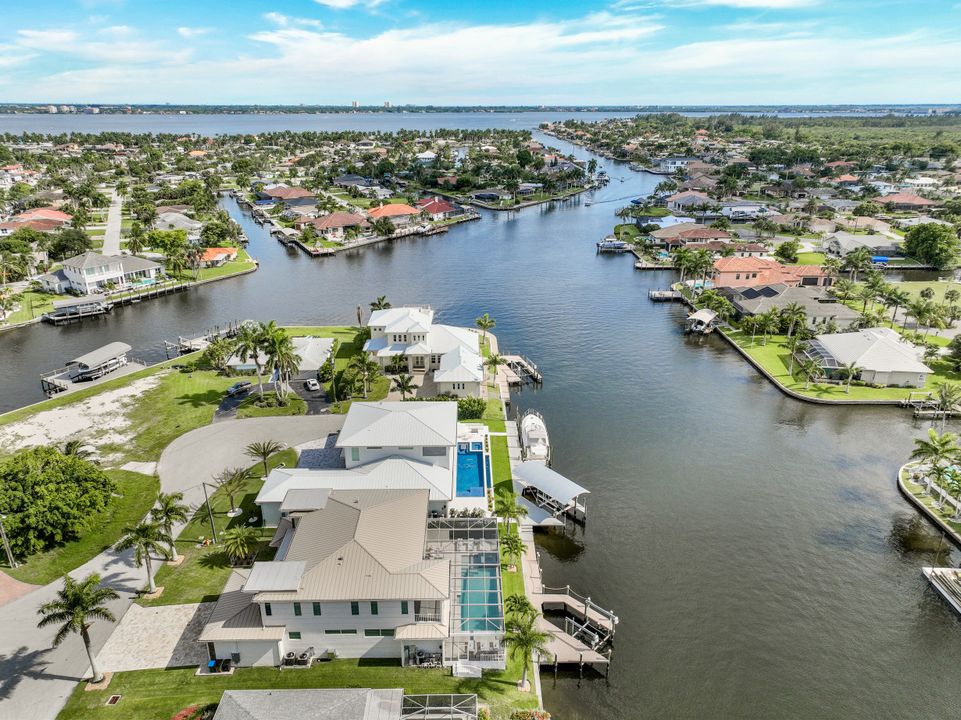 5084 Sorrento Ct, Cape Coral, FL 33904