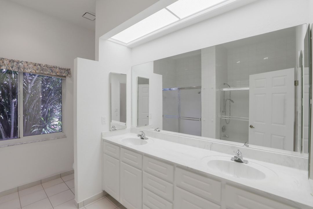 5364 Darby Ct, Cape Coral, FL 33904