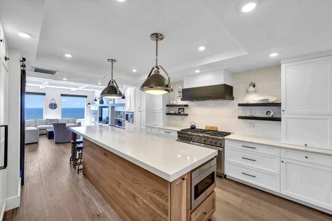 970 Cape Marco Dr #1707, Marco Island, FL 34145