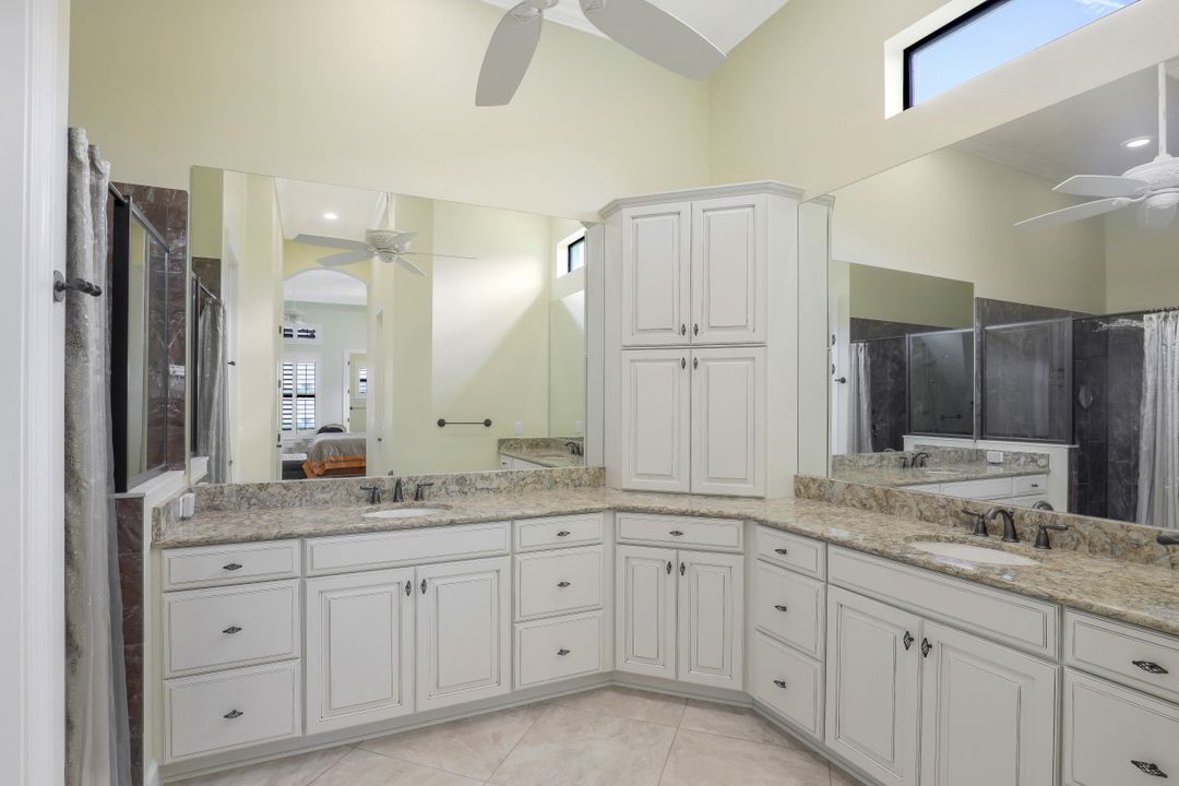 8651 Amour Ct, Naples, FL 34119