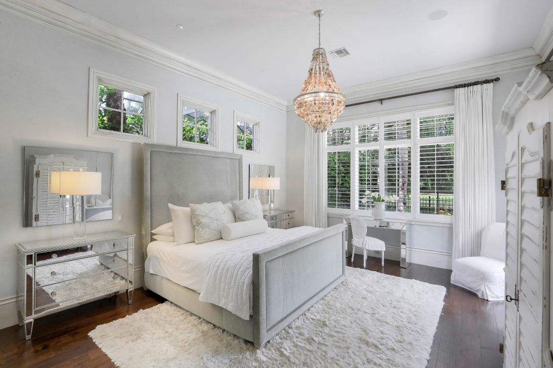 15655 Villoresi Way, Naples, FL 34110