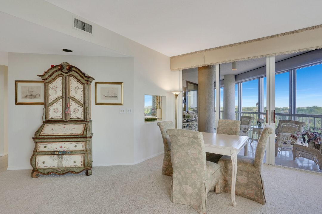 4951 Gulf Shore Blvd N #301, Naples, FL 34103