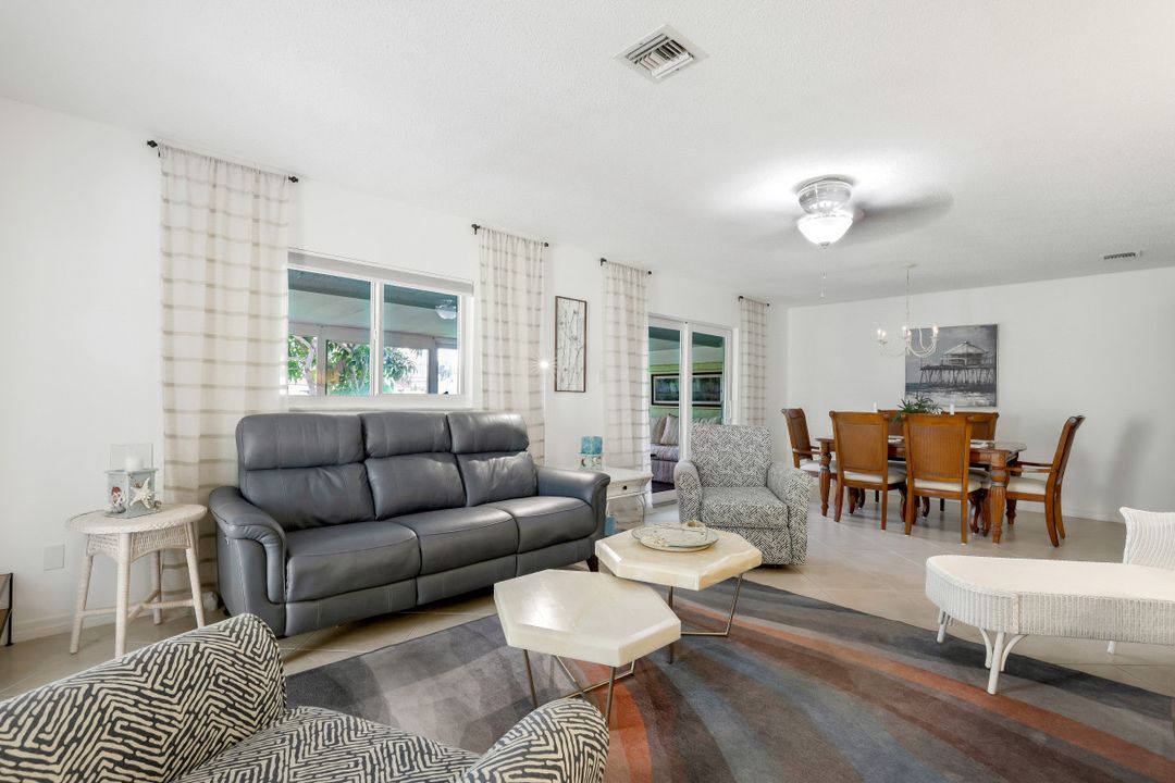 146 Harrison Rd, Naples, FL 34112