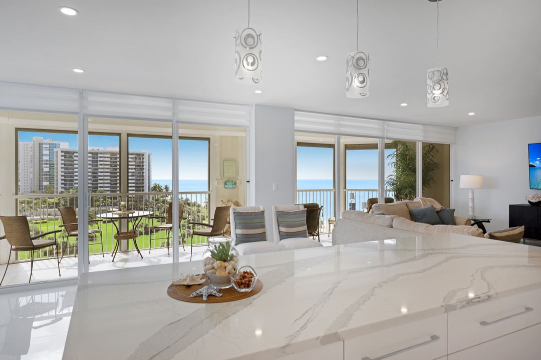 4051 Gulf Shore Blvd N #806, Naples, FL 34103