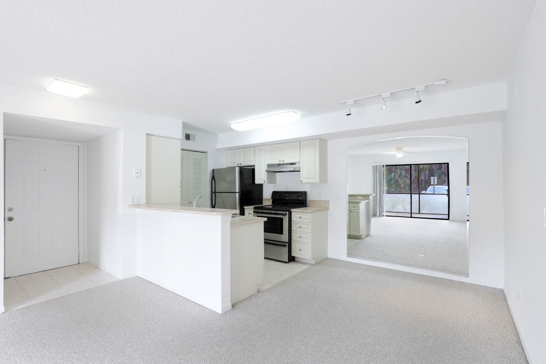 2058 Arbour Walk Cir #3313, Naples, FL 34109