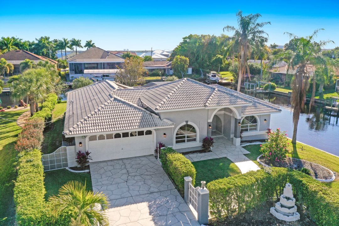 1144 Lincoln Ct, Cape Coral, FL 33904