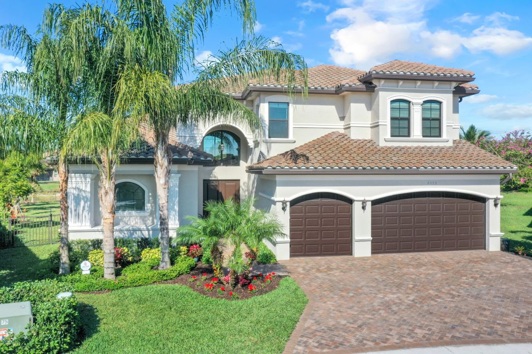 4553 Azalea Dr, Naples, FL 34119