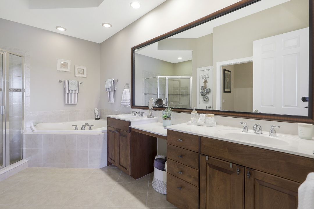 13001 Pennington Pl #102, Fort Myers, FL 33913