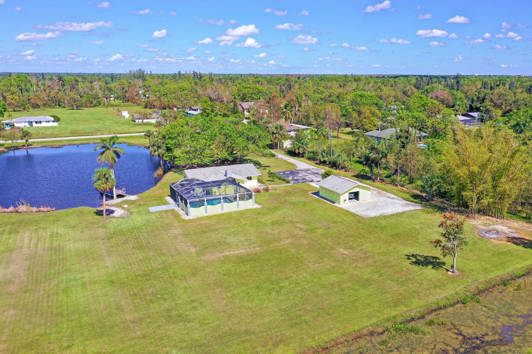 5322 Myrtle Ln, Naples, FL 34113