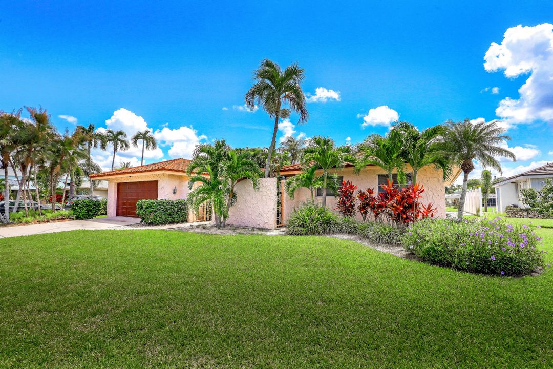 1143 Edington Pl, Marco Island, FL 34145