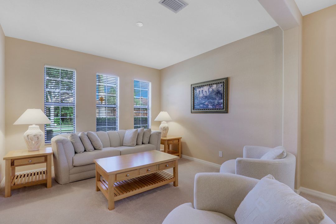 12168 Country Day Cir, Fort Myers, FL 33913