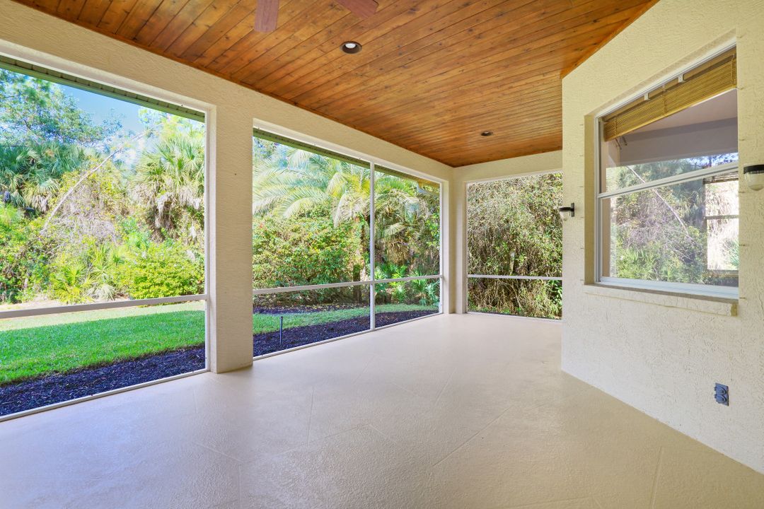 19 Heritage Way, Naples, FL 34110