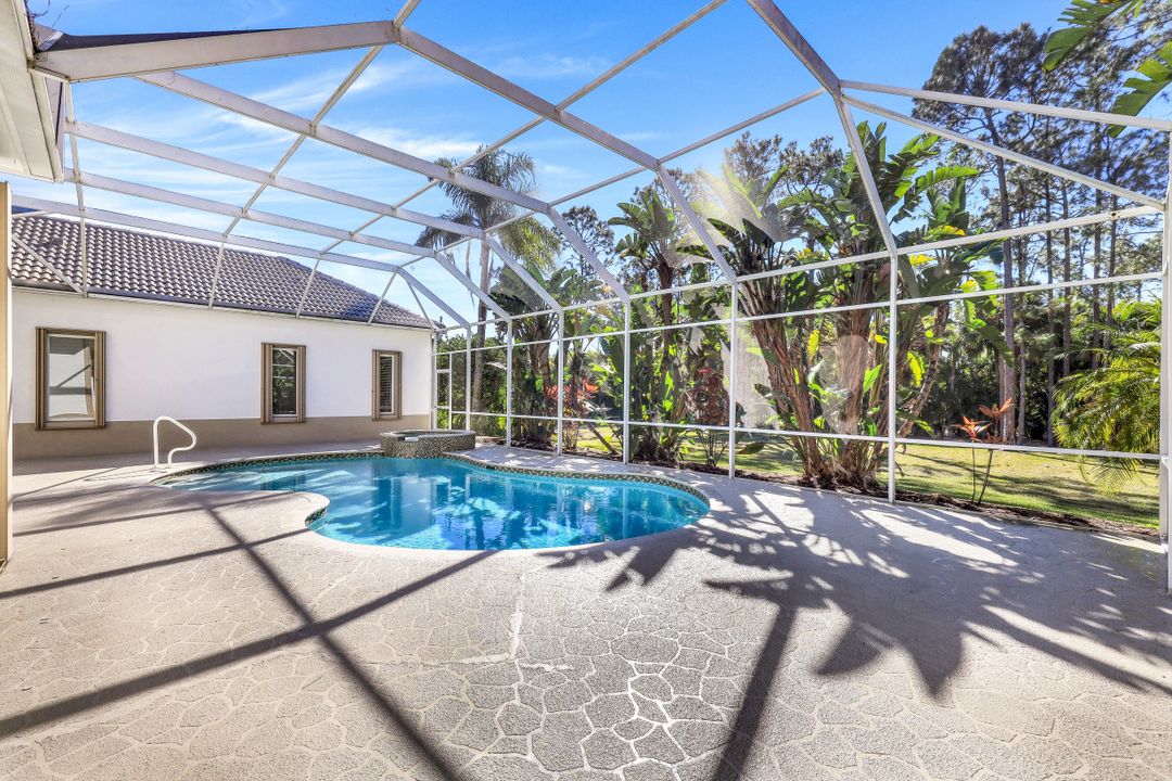 4040 1st Ave SW, Naples, FL 34119