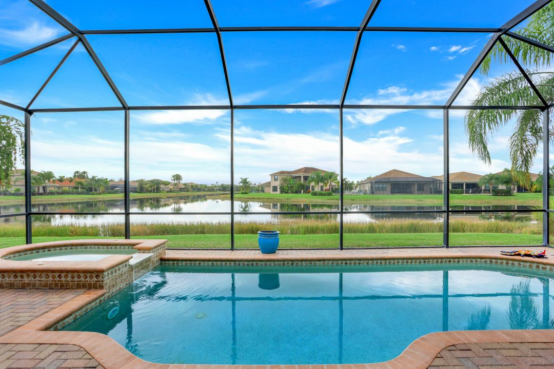 11516 Stonecreek Cir, Fort Myers, FL 33913