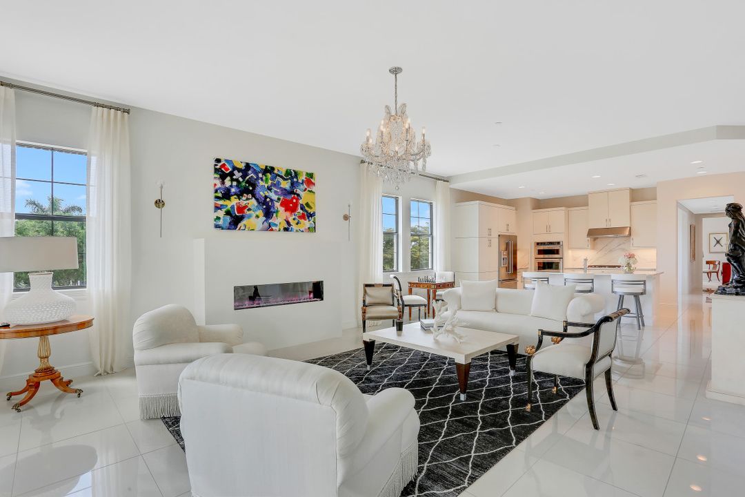 16390 Viansa Way #102, Naples, FL 34110