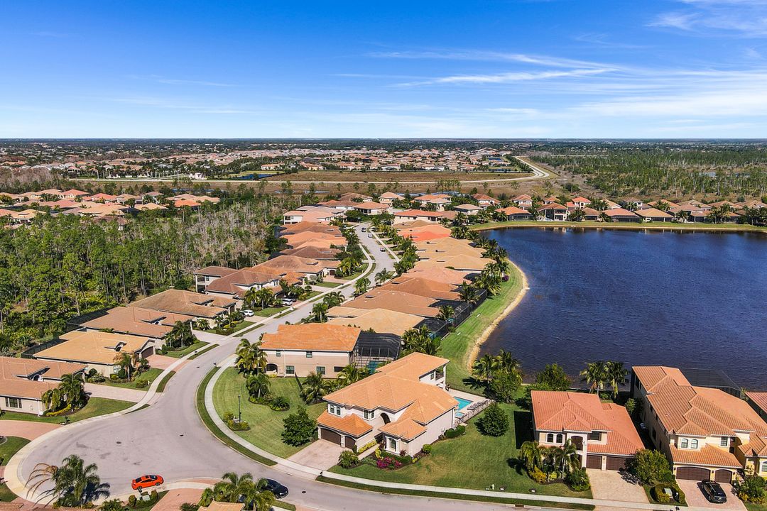 3025 Cinnamon Bay Cir, Naples, FL 34119