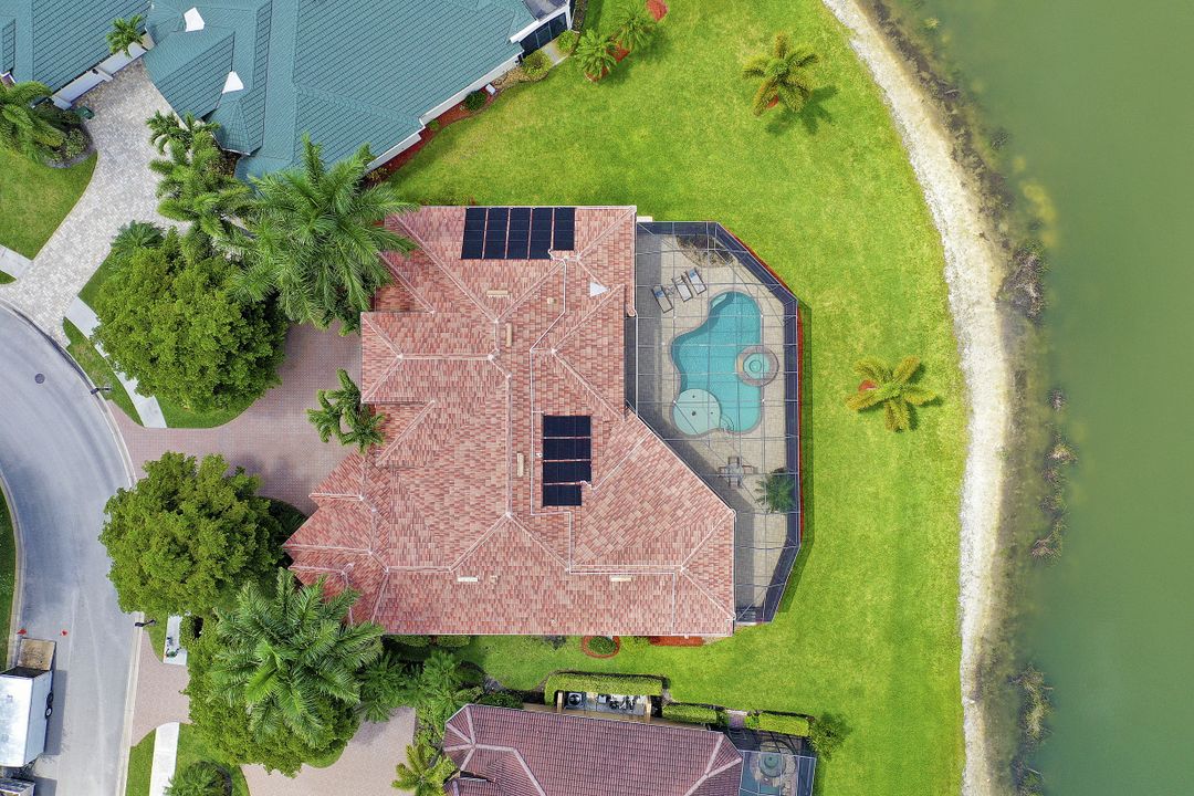 1761 Supreme Ct, Naples, FL 34110