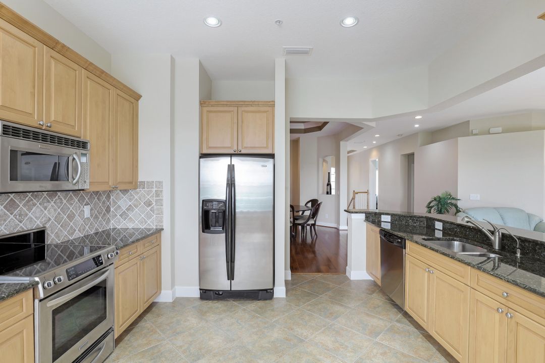 13033 Pennington Pl #202, Fort Myers, FL 33913