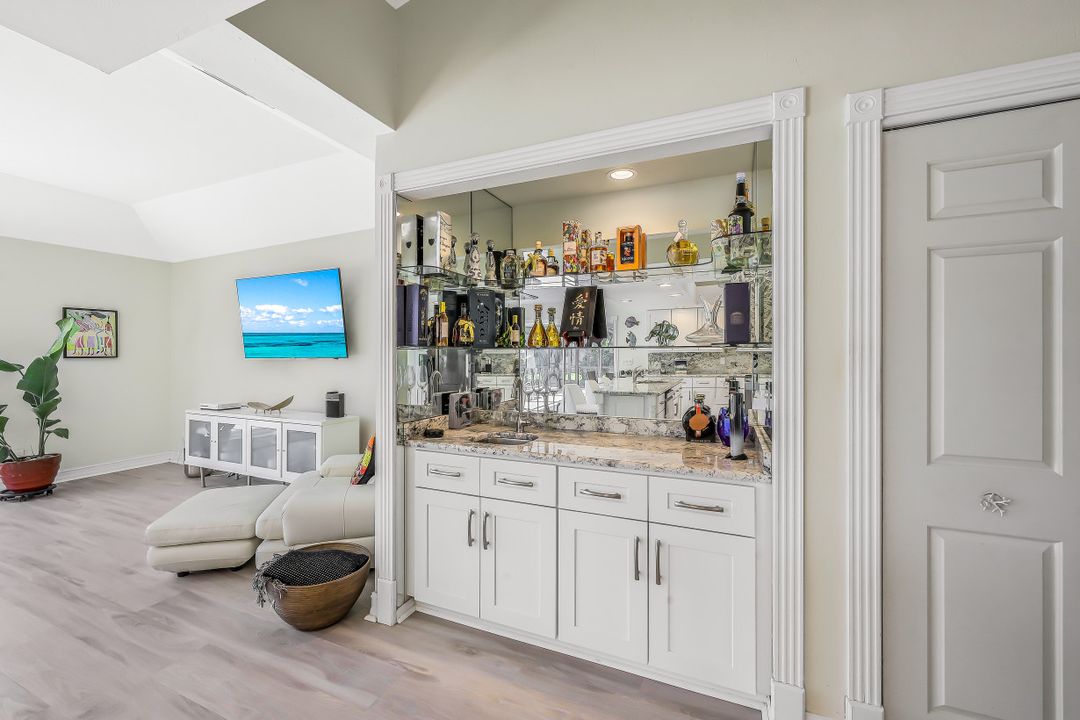 2016 Duke Dr, Naples, FL 34110