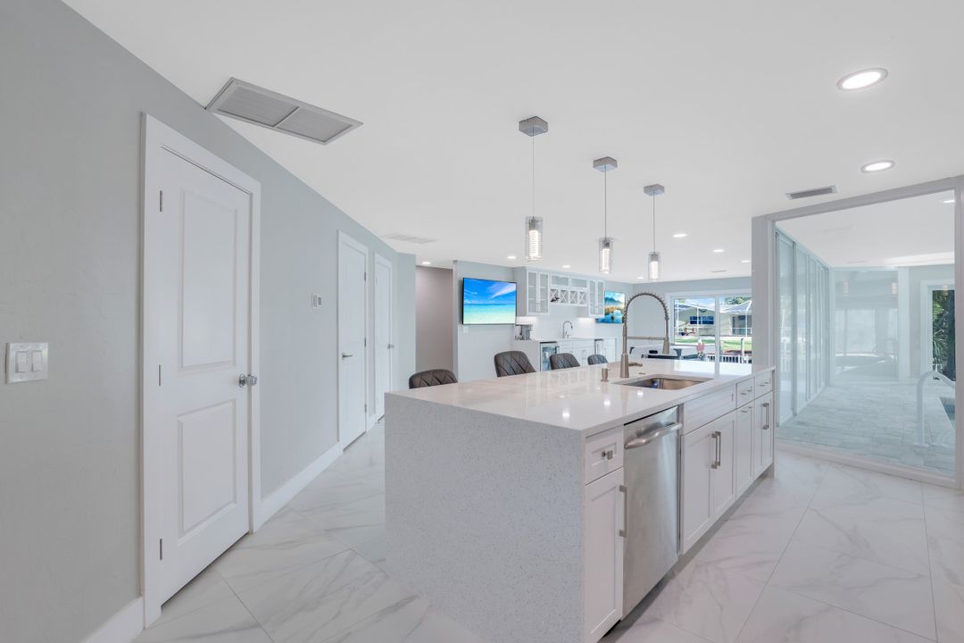 129 SW 54th Terrace, Cape Coral, FL 33914