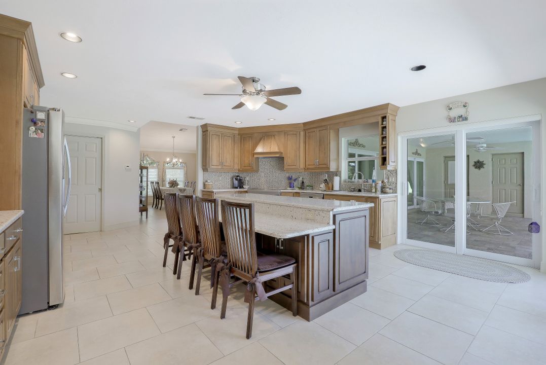 204 SE 20th Pl, Cape Coral, FL 33990