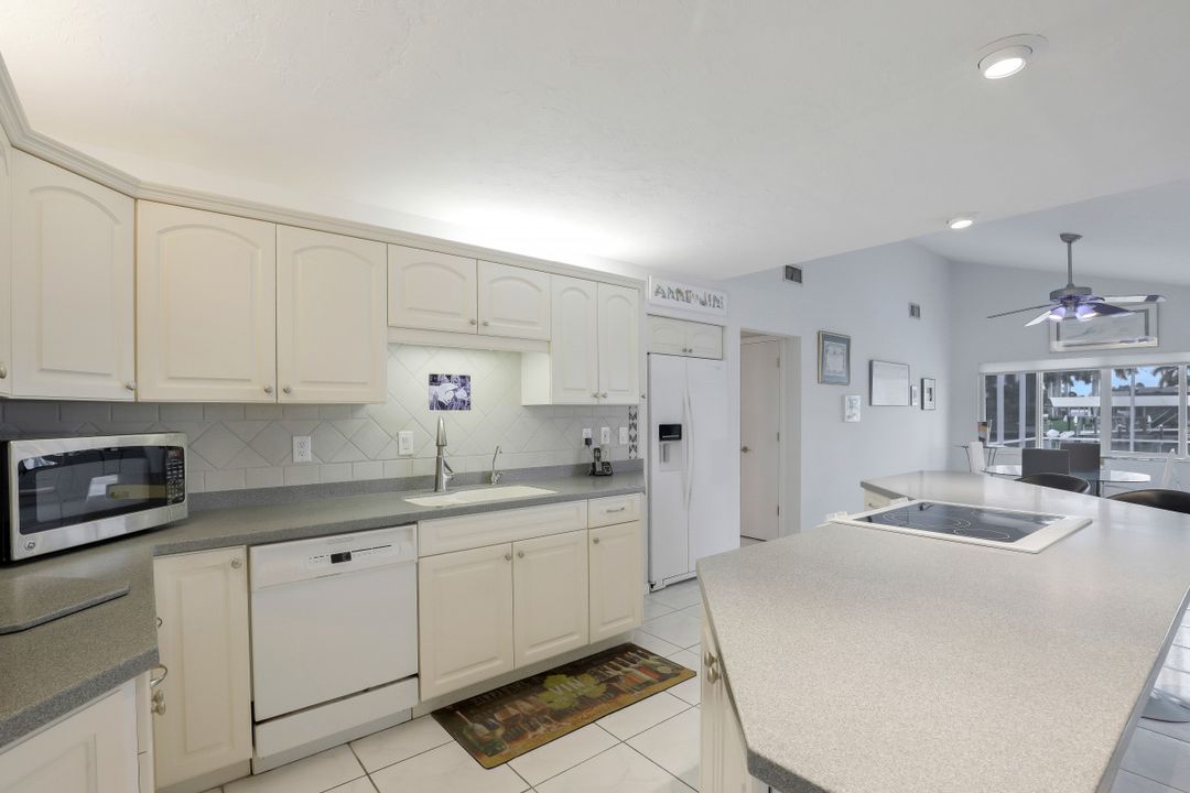 1923 SE 36th Terrace, Cape Coral, FL 33904