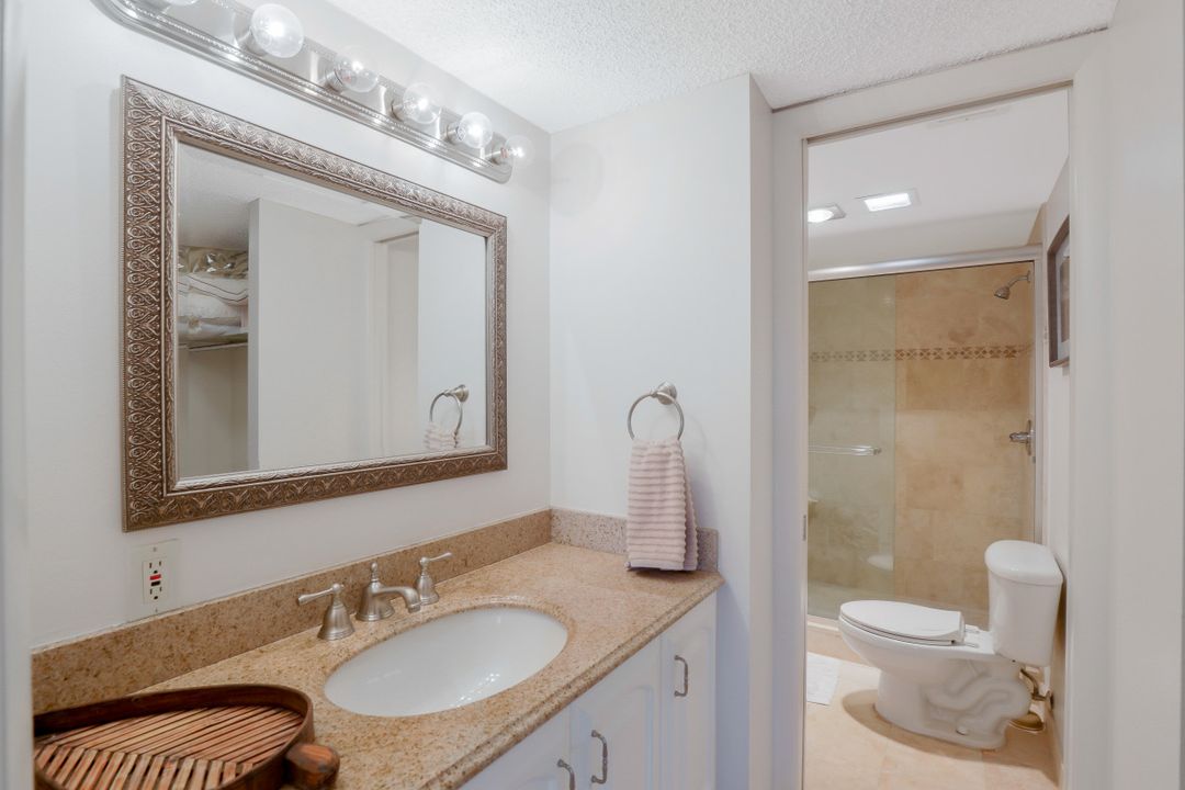 1 Bluebill Ave #306, Naples, FL 34108