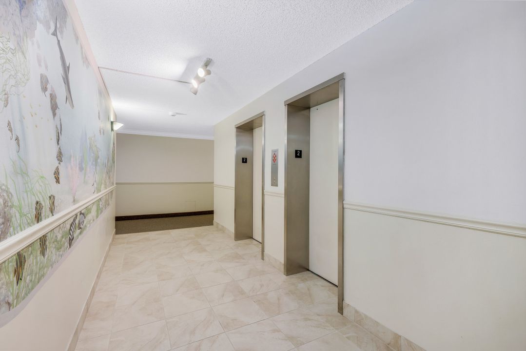 5 Bluebill Ave #210, Naples, FL 34108