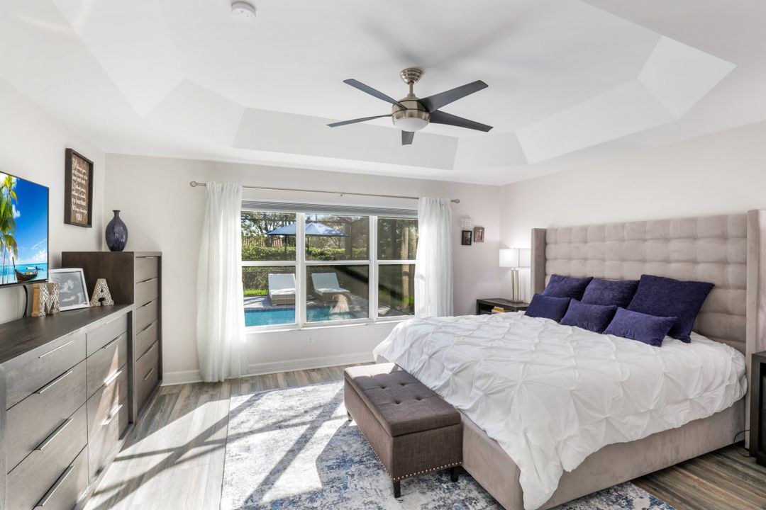 1671 Triangle Palm Terrace, Naples, FL 34119