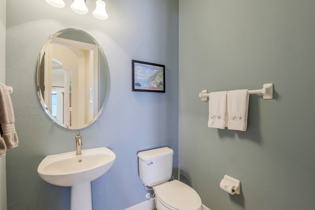 9075 Graphite Cir, Naples, FL 34120