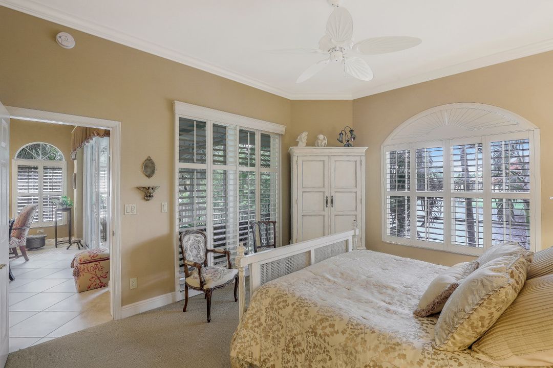 8453 Abbington Cir #821, Naples, FL 34108