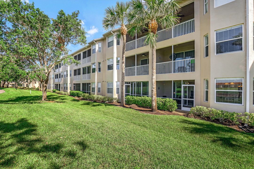 2710 Cypress Trace Cir #3011, Naples, FL 34119