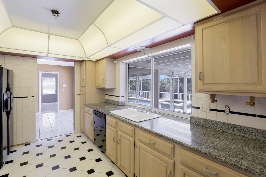 418 Yellowbird St, Marco Island, FL 34145