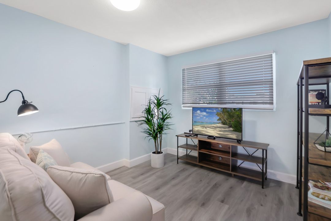 5310 Bayshore Ave, Cape Coral, FL 33904