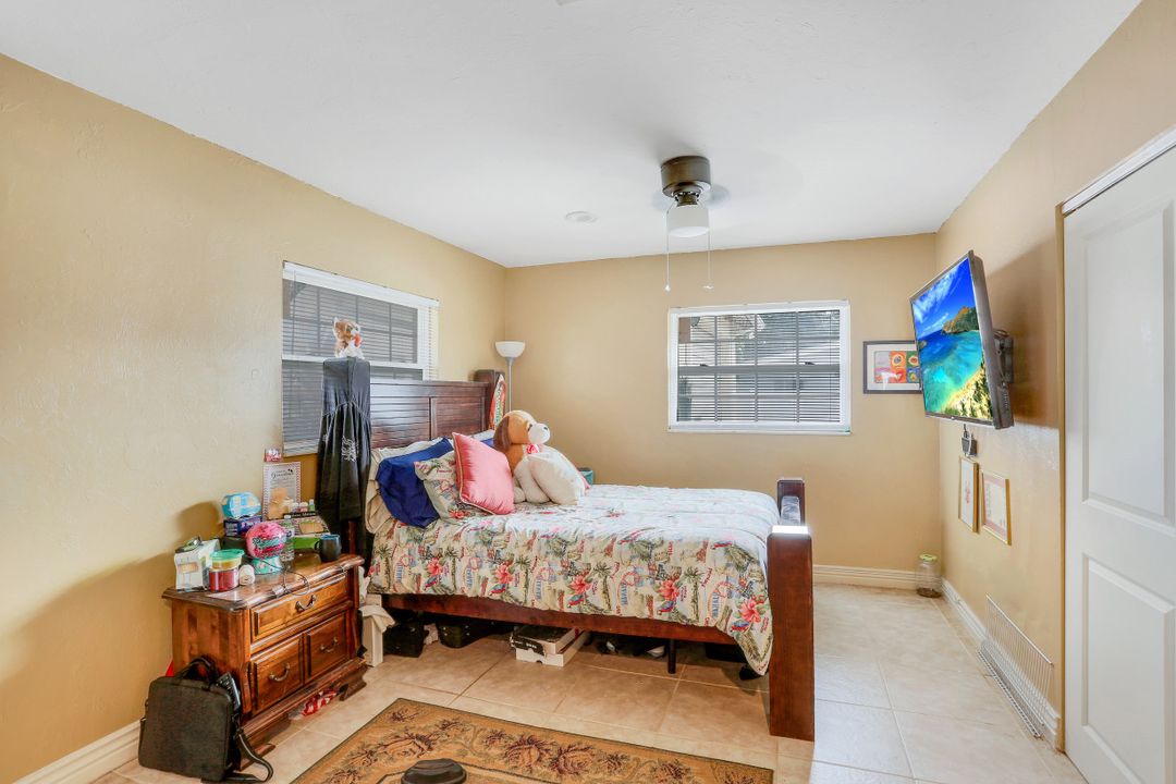 4747 McGregor Blvd, Fort Myers, FL 33901