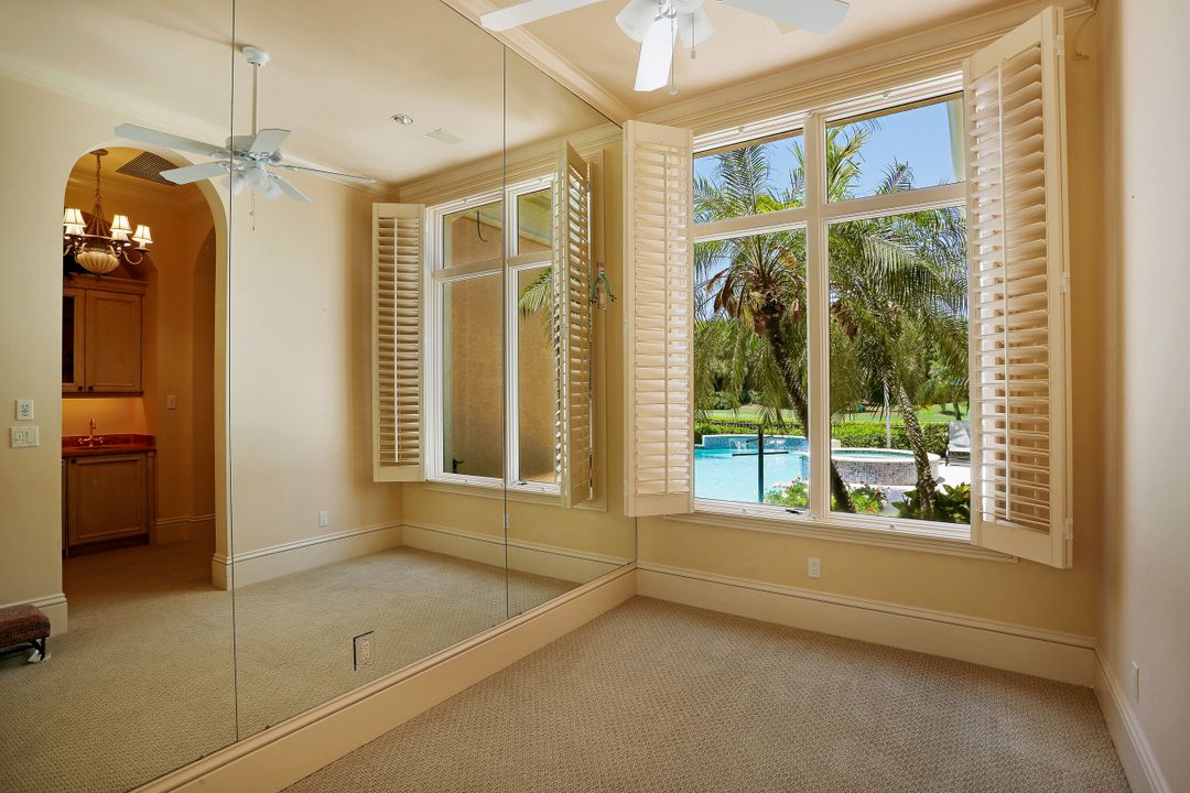 9779 Bent Grass Bend, Naples, FL 34108