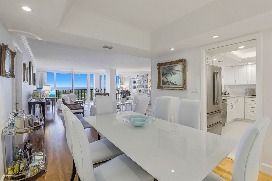 5601 Turtle Bay Dr #802, Naples, FL 34108