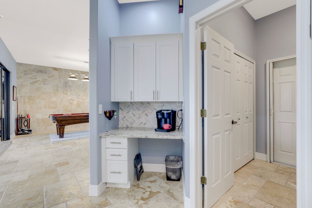 2511 SE 19th Ave, Cape Coral, FL 33904