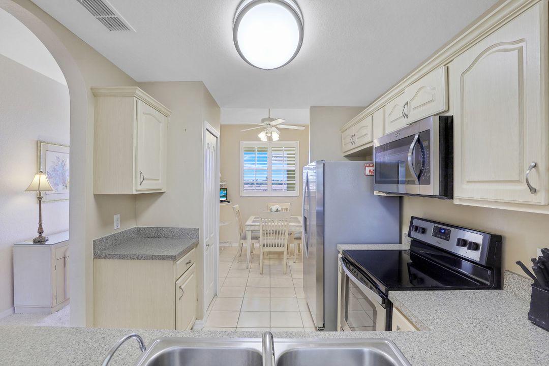 6828 Sterling Greens Dr #4402, Naples, FL 34104