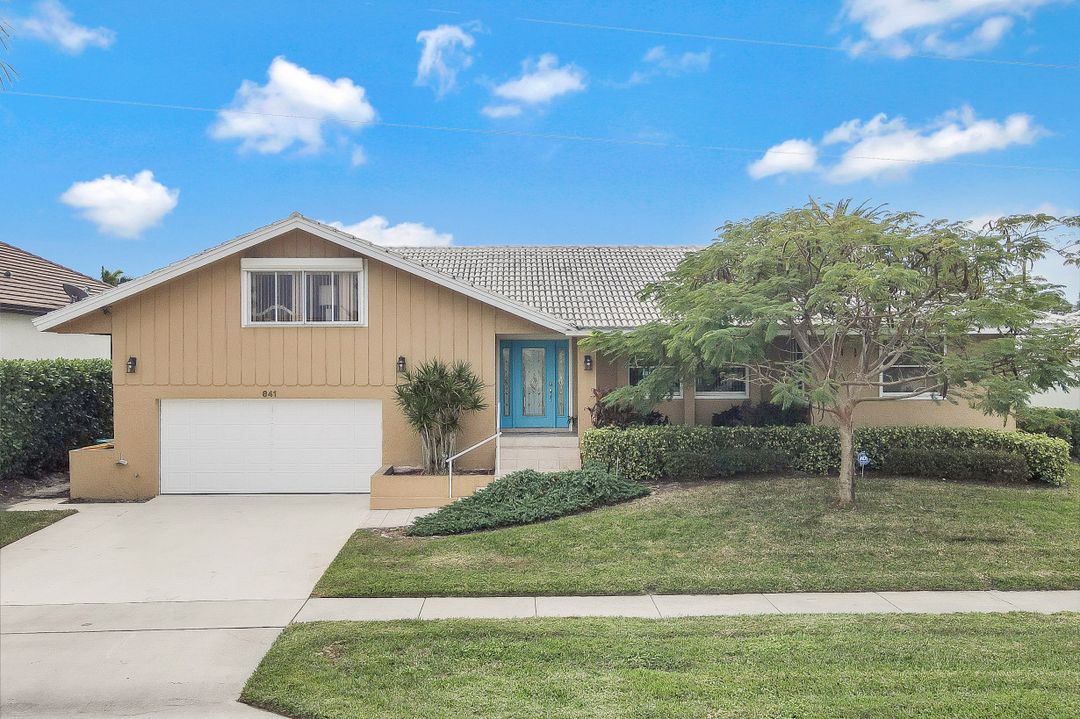 841 Magnolia Ct, Marco Island, FL 34145