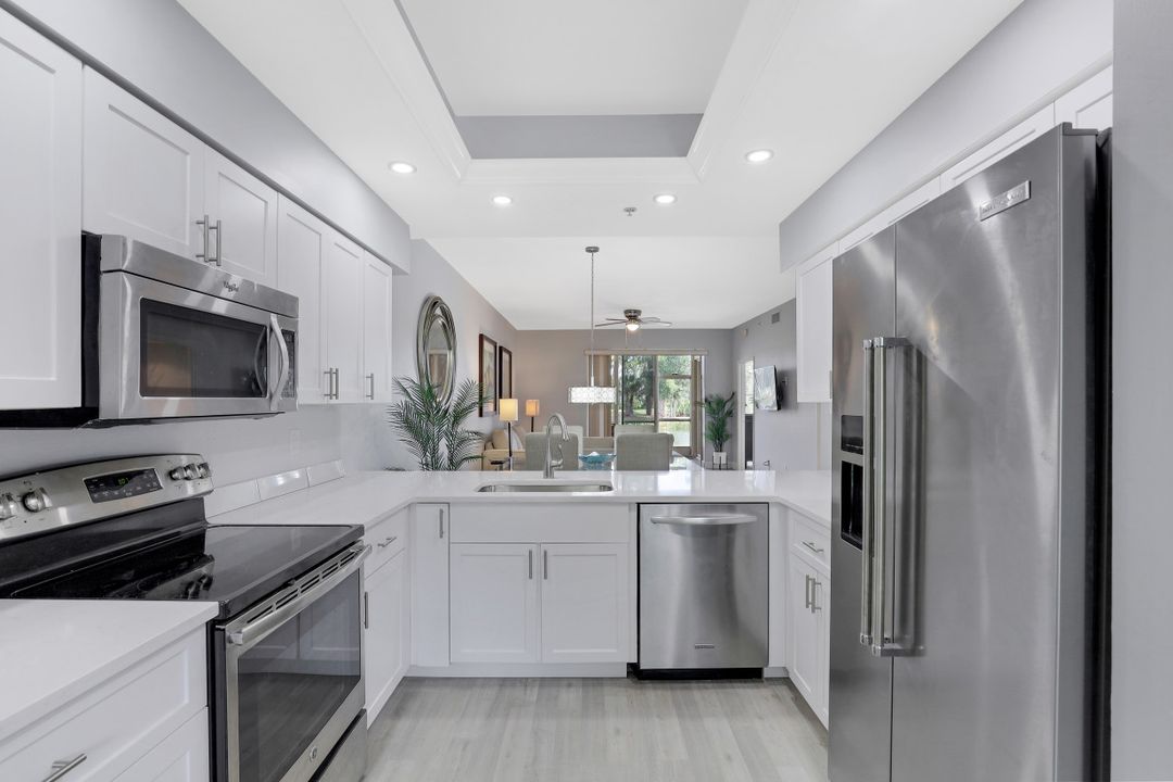 8075 Queen Palm Ln #514, Fort Myers, FL 33966